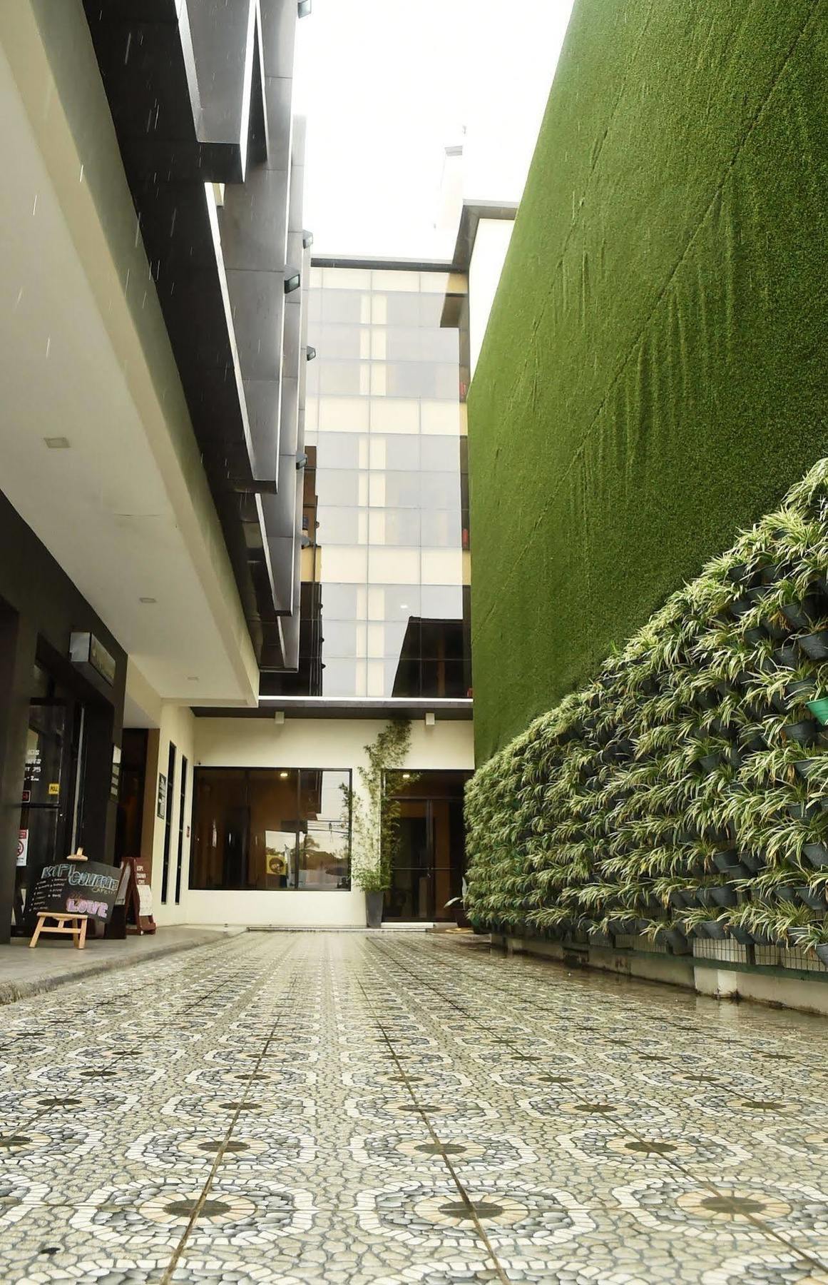 Columbus Plaza Hotel General Santos City Luaran gambar